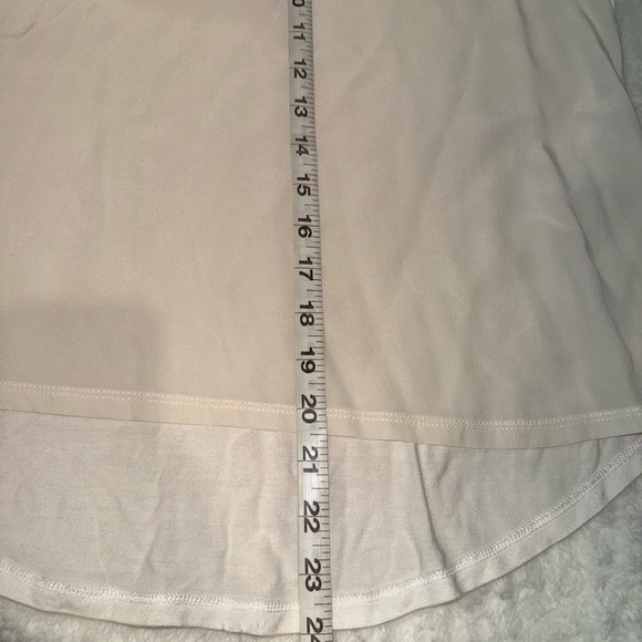 Tommy Bahama Cream Short Sleeve Tee Size XS - Picture 3 of 5